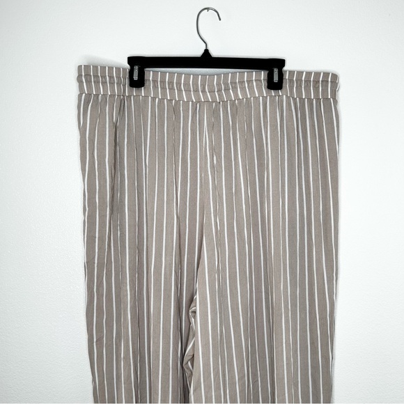 Torrid Womens Beige Striped Wide Leg Pull-On Pants Elastic Waist Pockets 2/ 2X - Picture 6 of 9